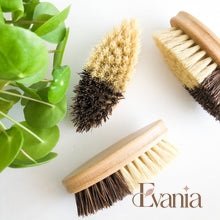 Load image into Gallery viewer, Bamboo Sisal/Palm Fiber Vegetable Brush-Zero Waste Natural Kitchen Scrubbing Brush-Sustainable Kitchen